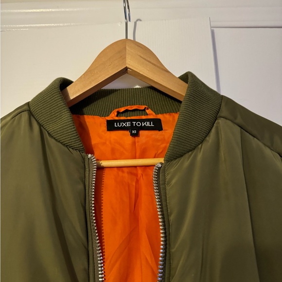 Luxe to kill khaki oversized bomber jacket - Picture 4 of 6
